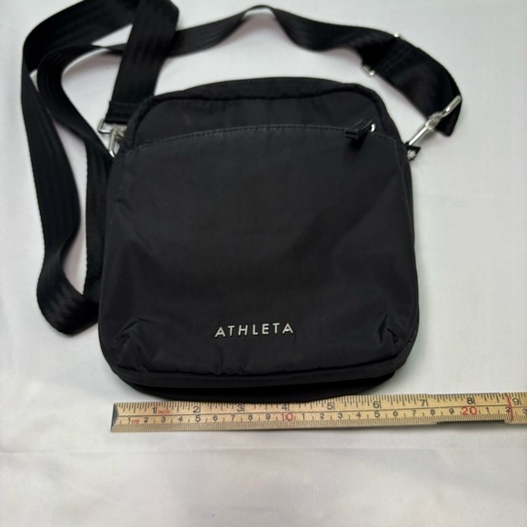 Athleta Crossbody Bag Black Adjustable Strap Belt Sport - Picture 6 of 9